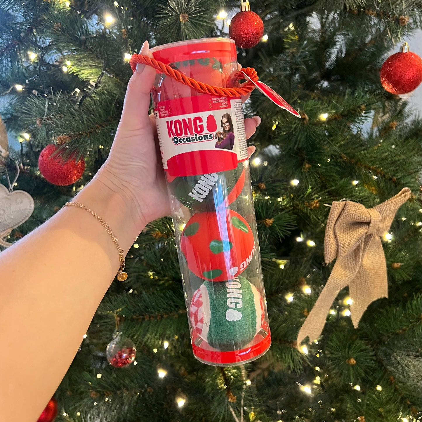 KONG Holiday Occasions Balls – Pack de 4 balles festives pour chien